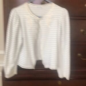 Charming vintage soft bed jacket. Wear it in bed or a chilly morning